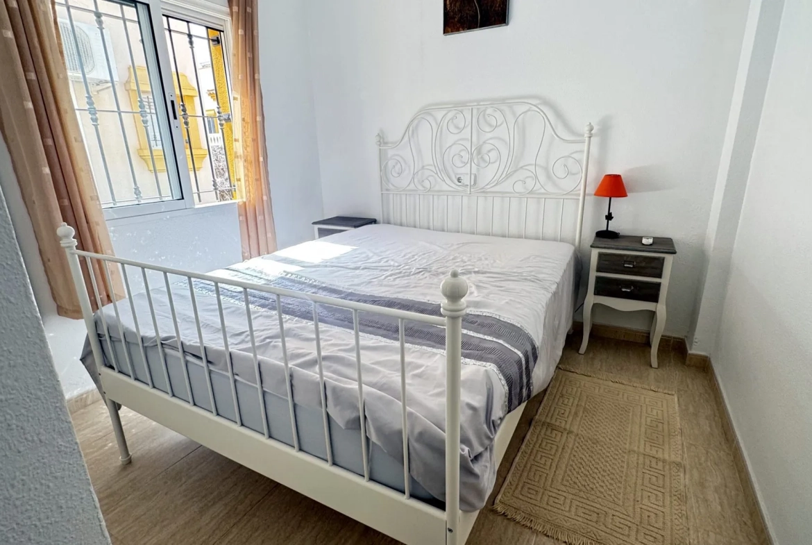 Appartement à vendre à Guardamar del Segura avec piscine et terrasse - 78 m² 