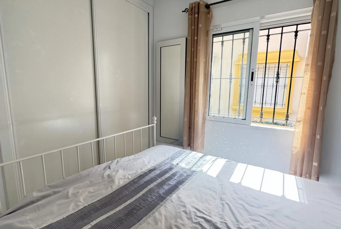 Appartement à vendre à Guardamar del Segura avec piscine et terrasse - 78 m² 