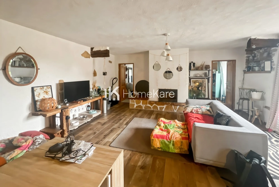 Maison à vendre à Saint-Marcet avec terrain de 3500 m², cadre naturel et travaux récents 