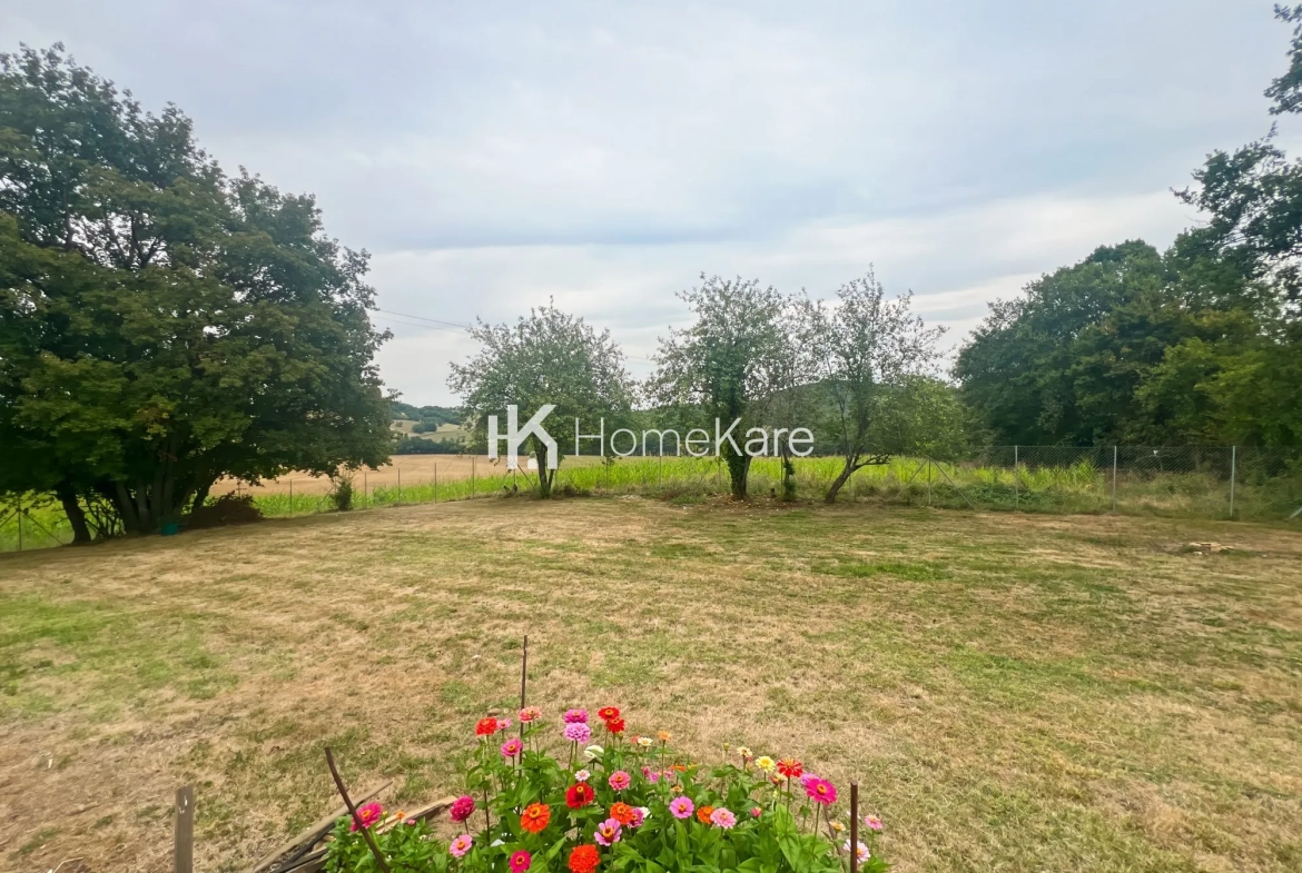 Maison à vendre à Saint-Marcet avec terrain de 3500 m², cadre naturel et travaux récents 