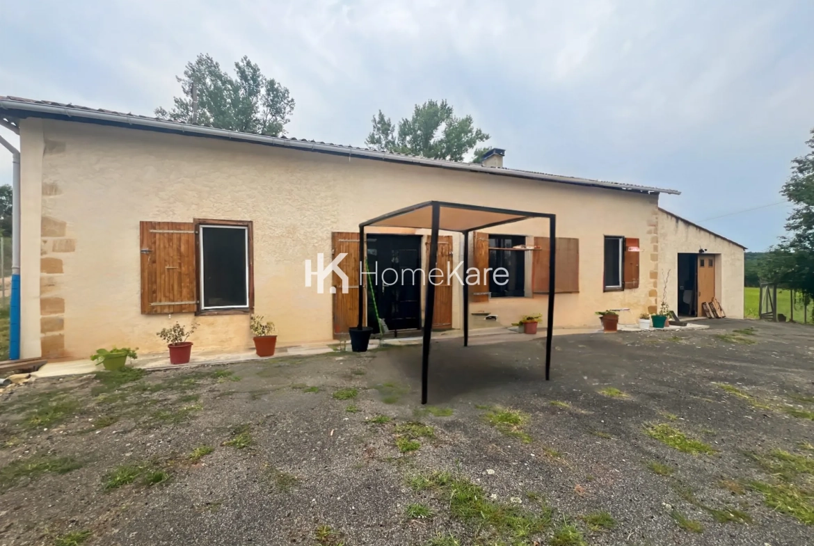 Maison à vendre à Saint-Marcet avec terrain de 3500 m², cadre naturel et travaux récents 