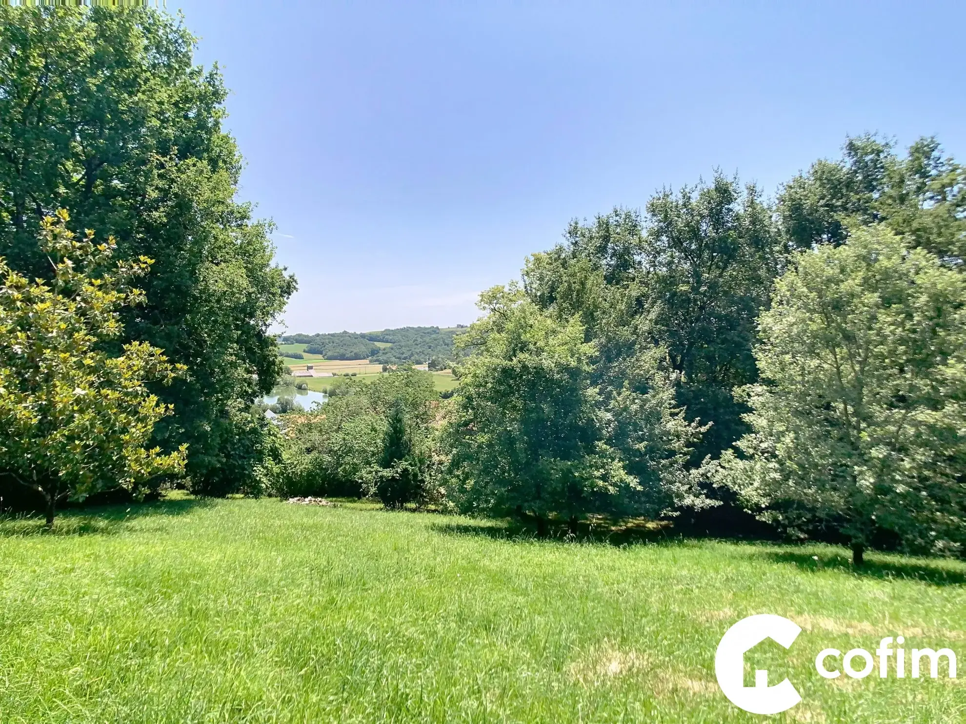 Maison traditionnelle avec grange et terrain à Garlin, proximité A65 