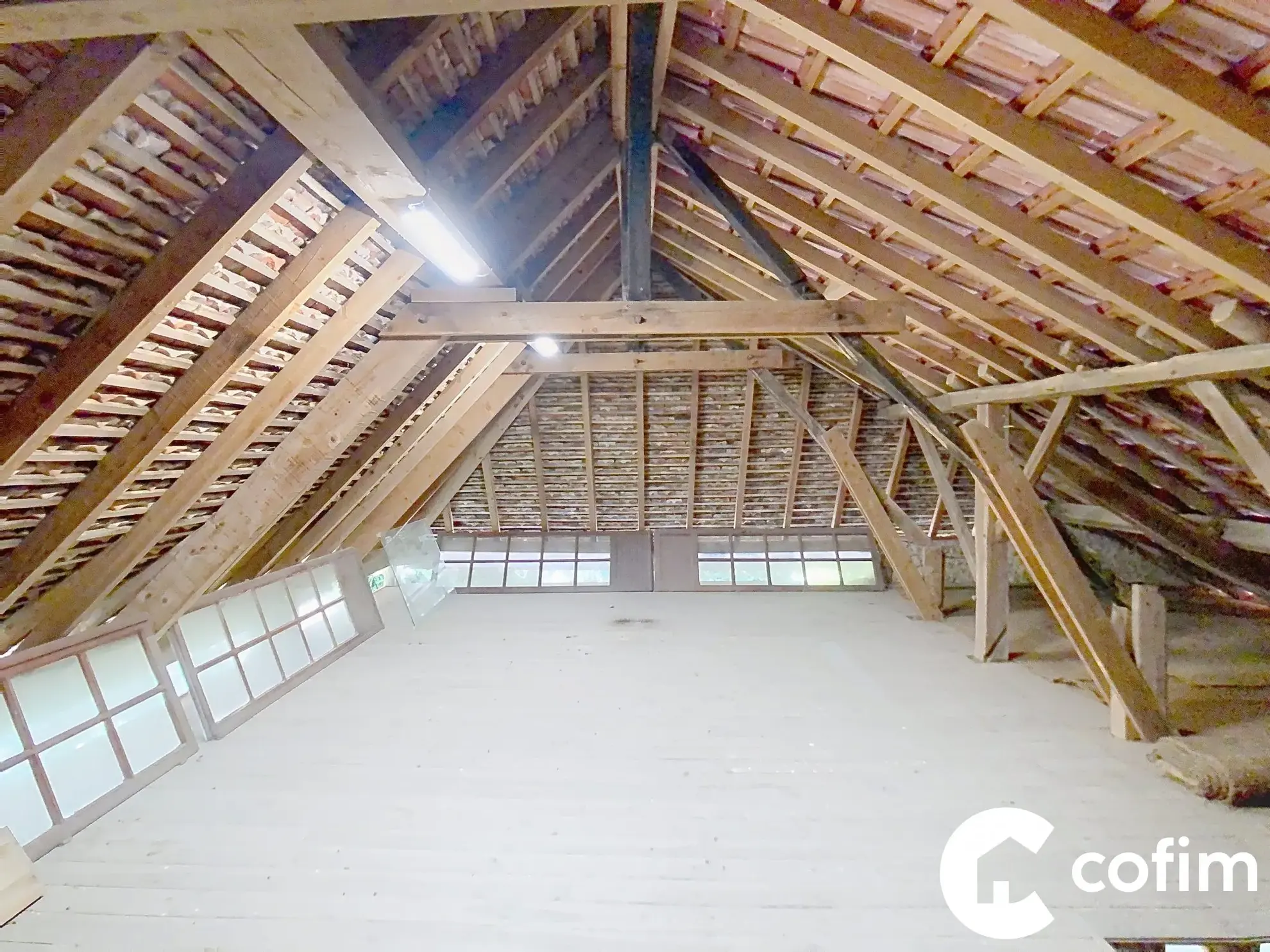 Maison traditionnelle avec grange et terrain à Garlin, proximité A65 