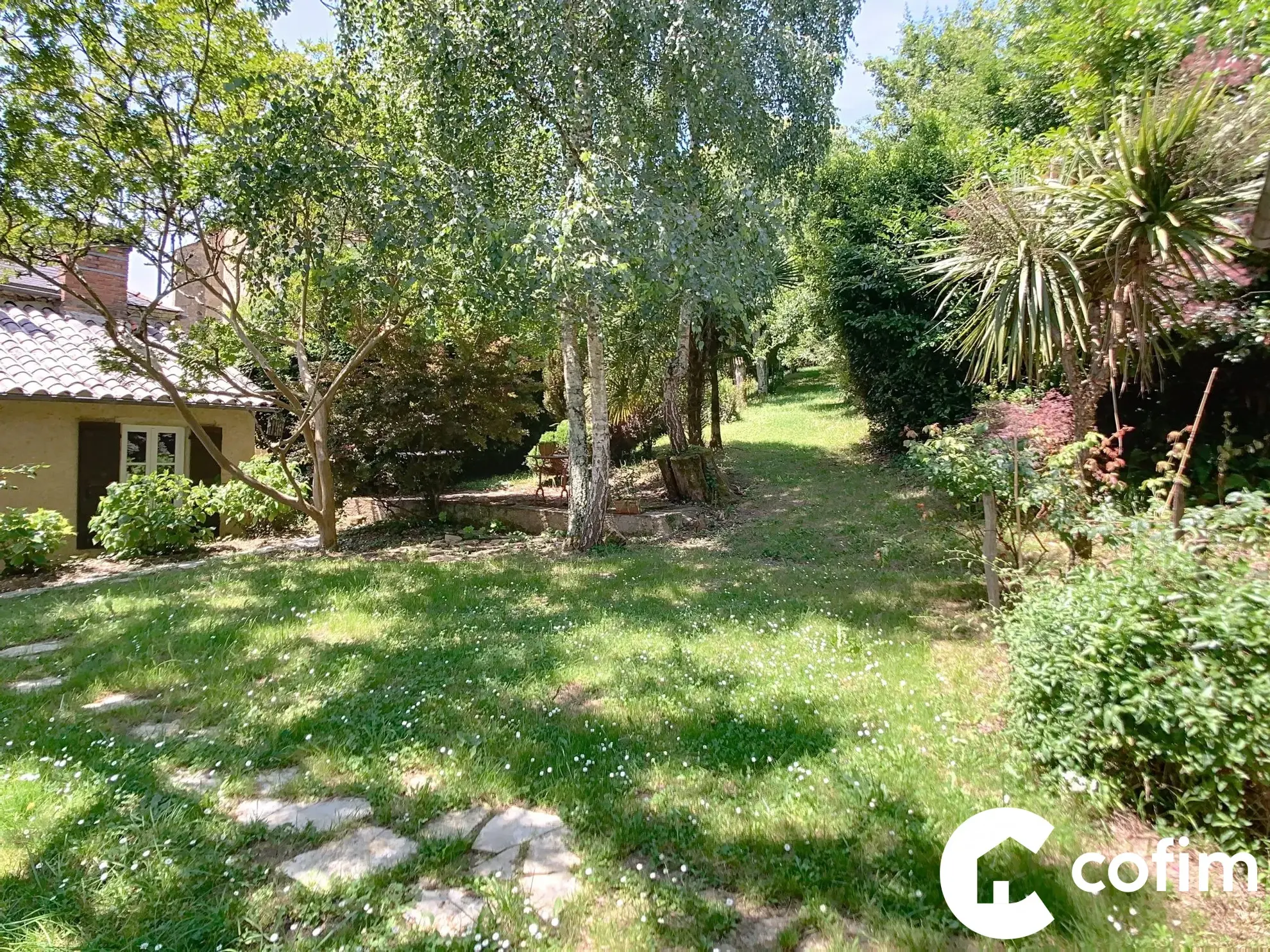 Maison traditionnelle avec grange et terrain à Garlin, proximité A65 