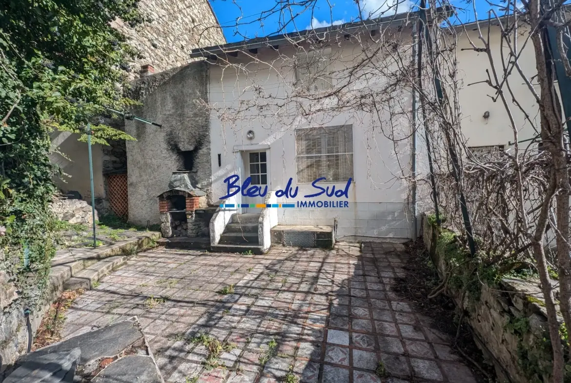 Maison ancienne pleine de charme avec jardin à Thues-Entre-Valls 