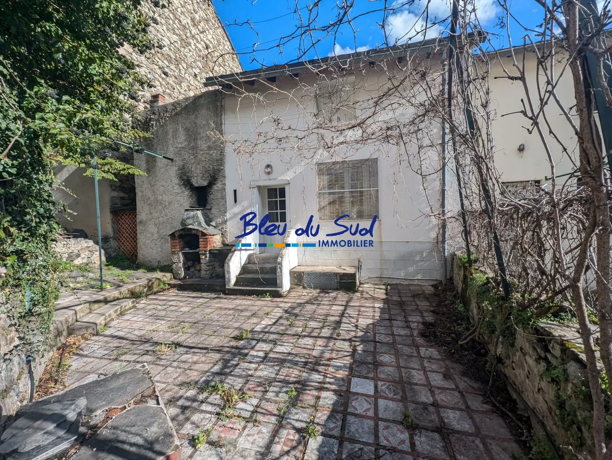 Maison ancienne pleine de charme avec jardin à Thues-Entre-Valls 