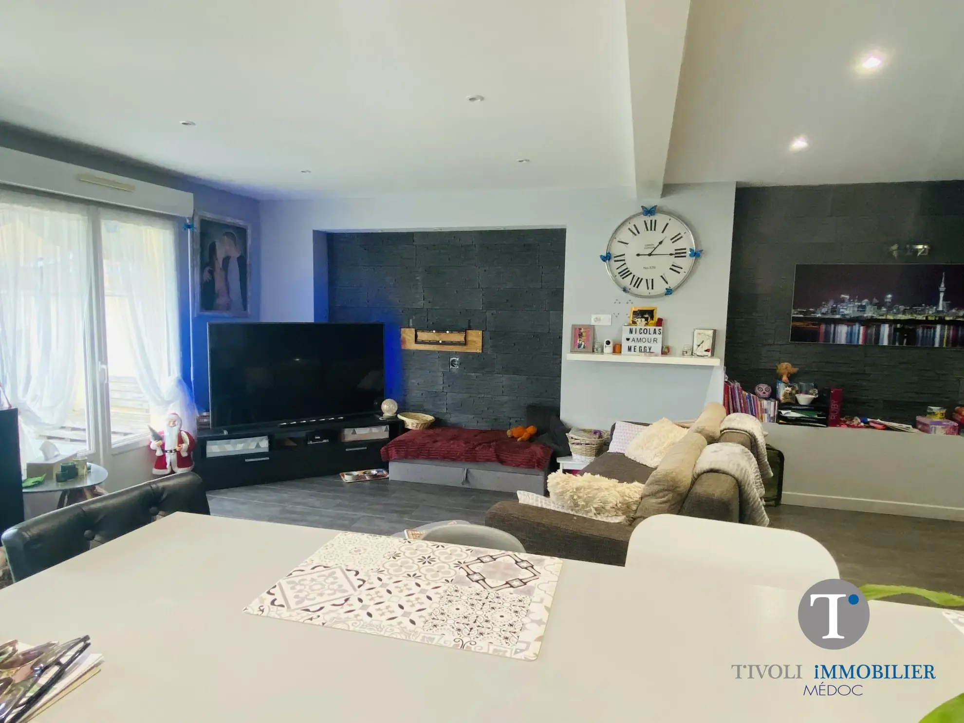 Charmante maison 3 chambres à Lesparre-Médoc avec jardin et pièce de vie spacieuse 