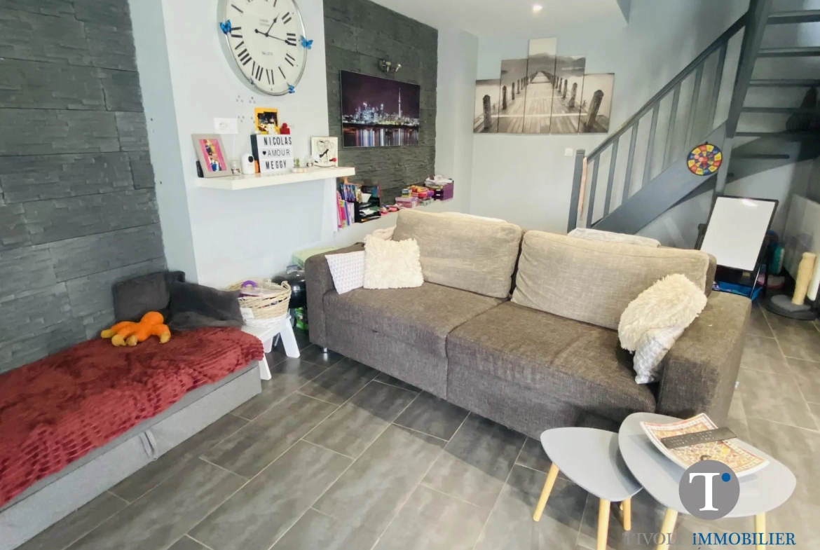 Charmante maison 3 chambres à Lesparre-Médoc avec jardin et pièce de vie spacieuse 