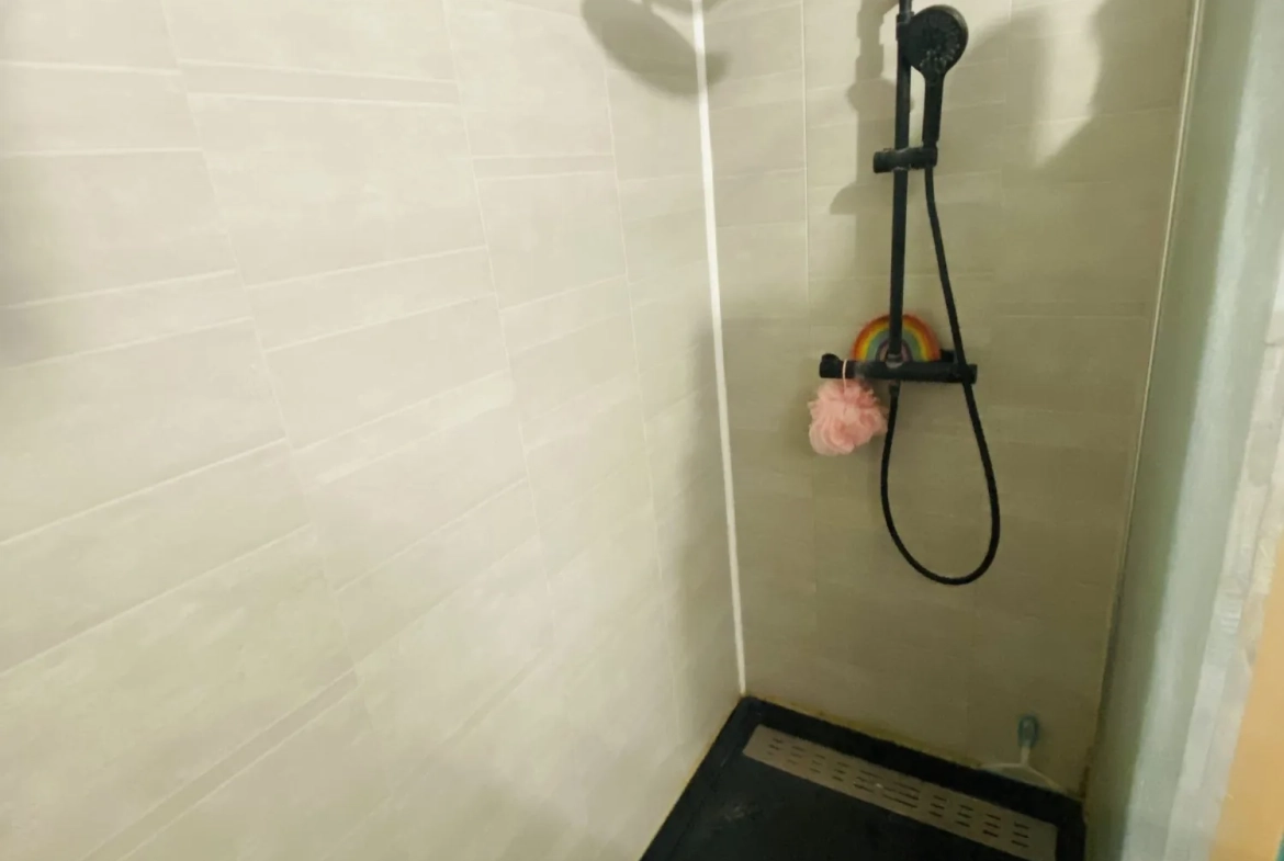 Charmante maison 3 chambres à Lesparre-Médoc avec jardin et pièce de vie spacieuse 