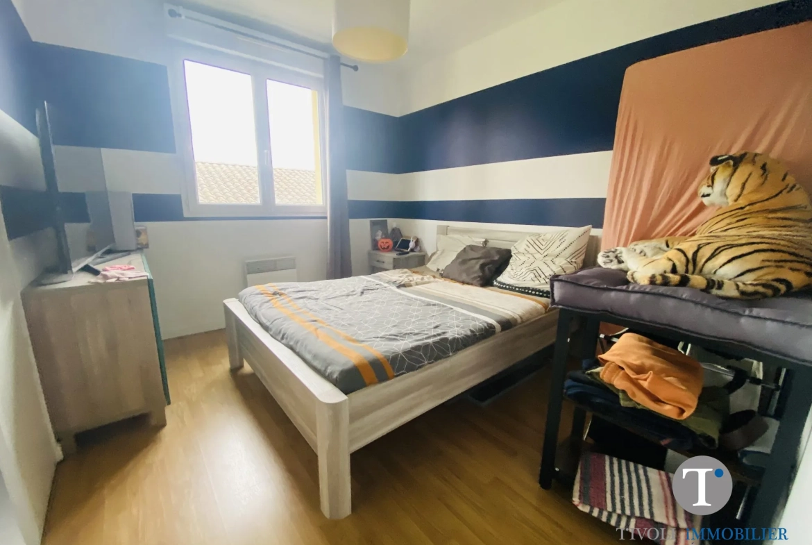 Charmante maison 3 chambres à Lesparre-Médoc avec jardin et pièce de vie spacieuse 