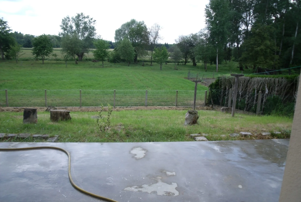 Immeuble de rapport à Gien avec deux logements loués et un appartement vacant 