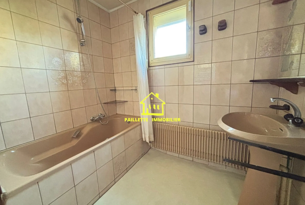 Maison individuelle à vendre à Le Havre - 78 m², 3 chambres, parking, secteur Saint Cécile 
