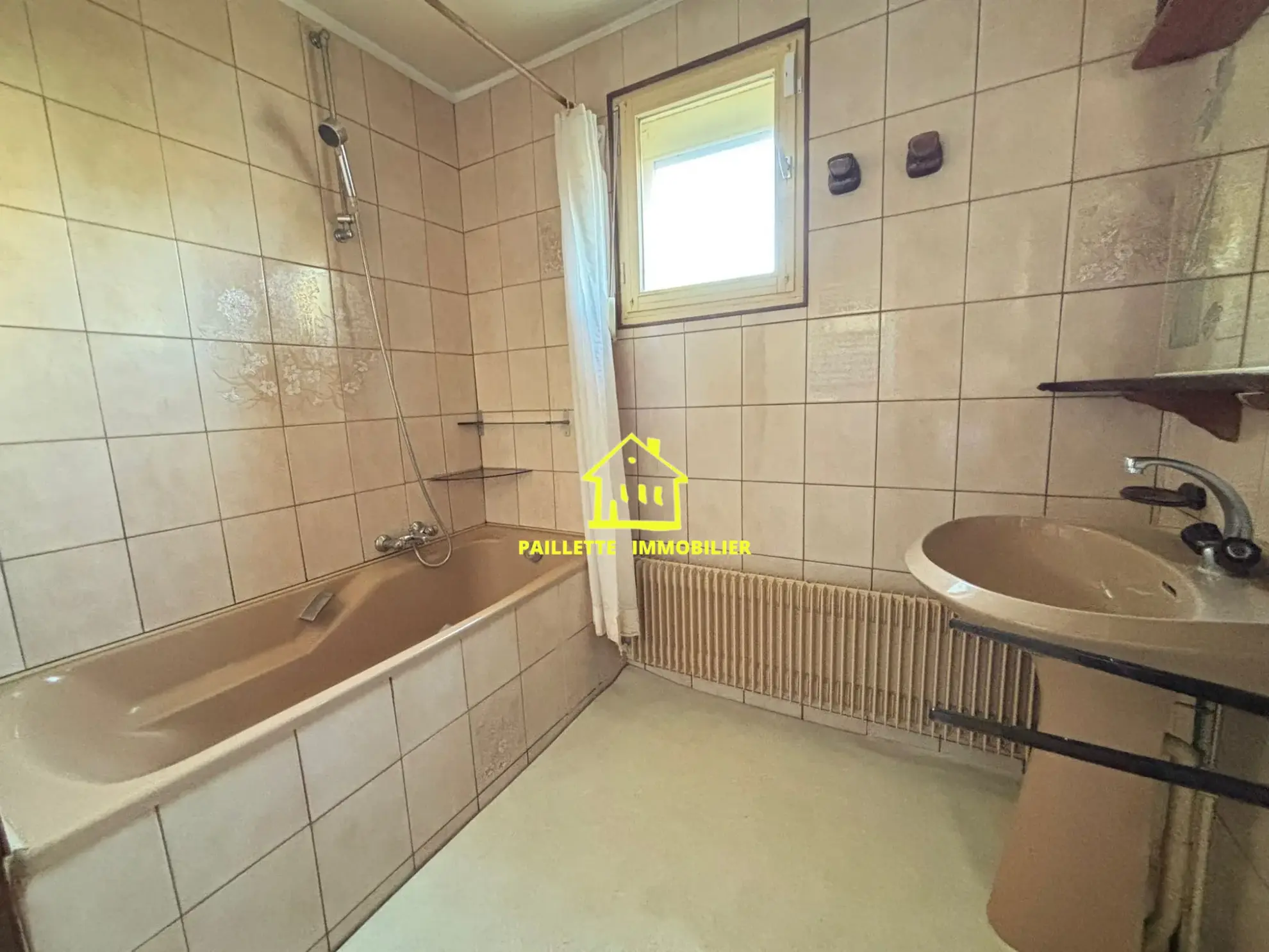 Maison individuelle à vendre à Le Havre - 78 m², 3 chambres, parking, secteur Saint Cécile 