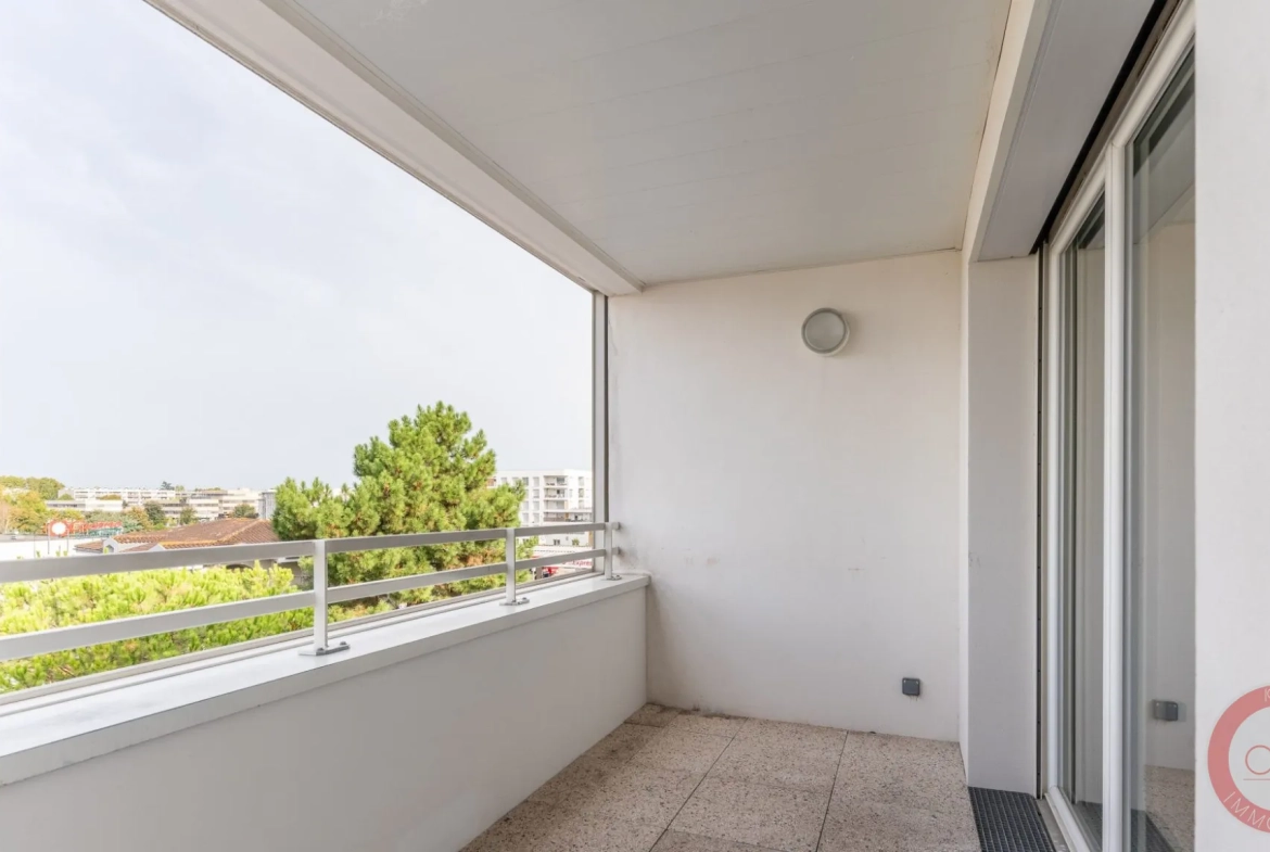 Appartement T3 lumineux avec terrasse à Cenon - Confort et commodités à proximité 