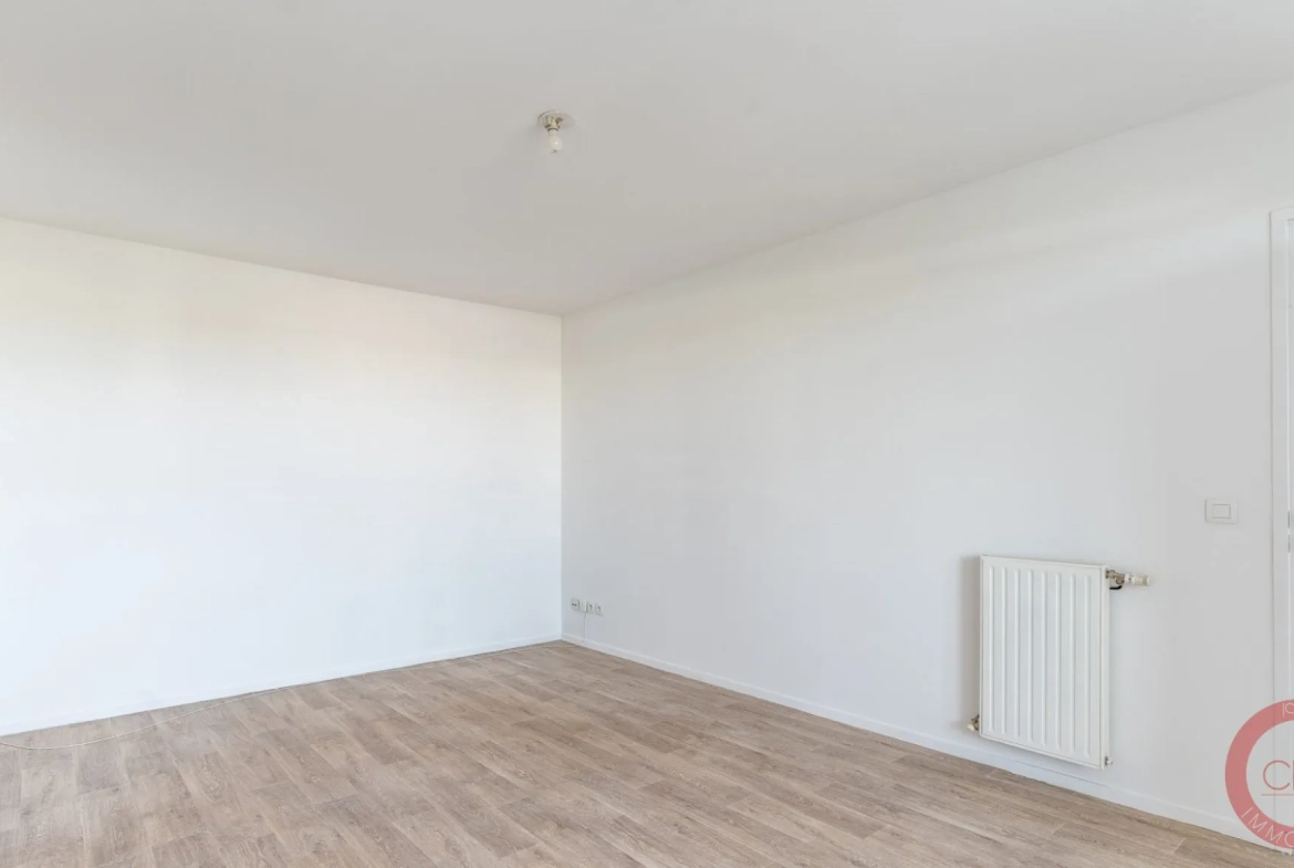 Appartement T3 lumineux avec terrasse à Cenon - Confort et commodités à proximité 