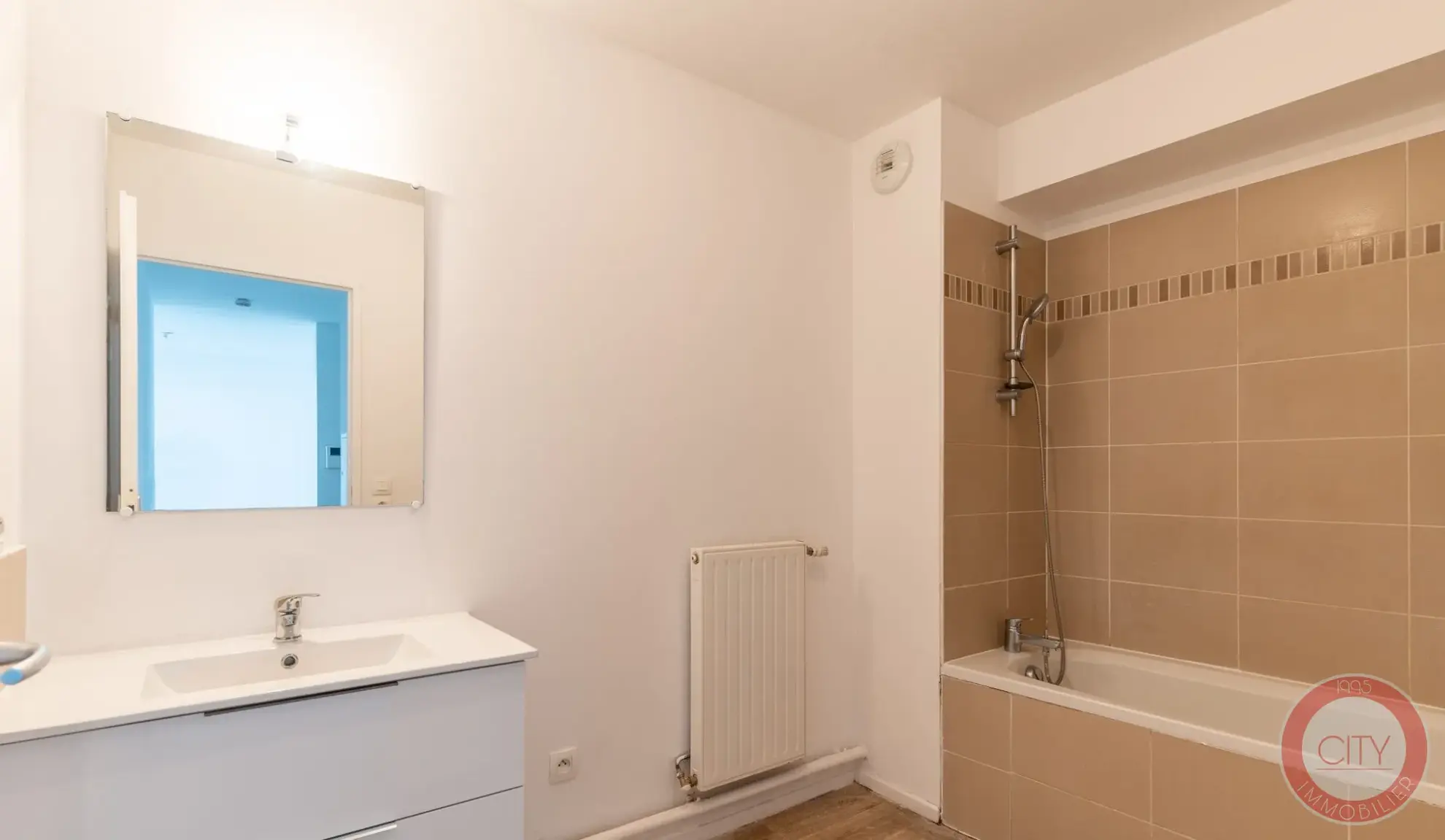 Appartement T3 lumineux avec terrasse à Cenon - Confort et commodités à proximité 