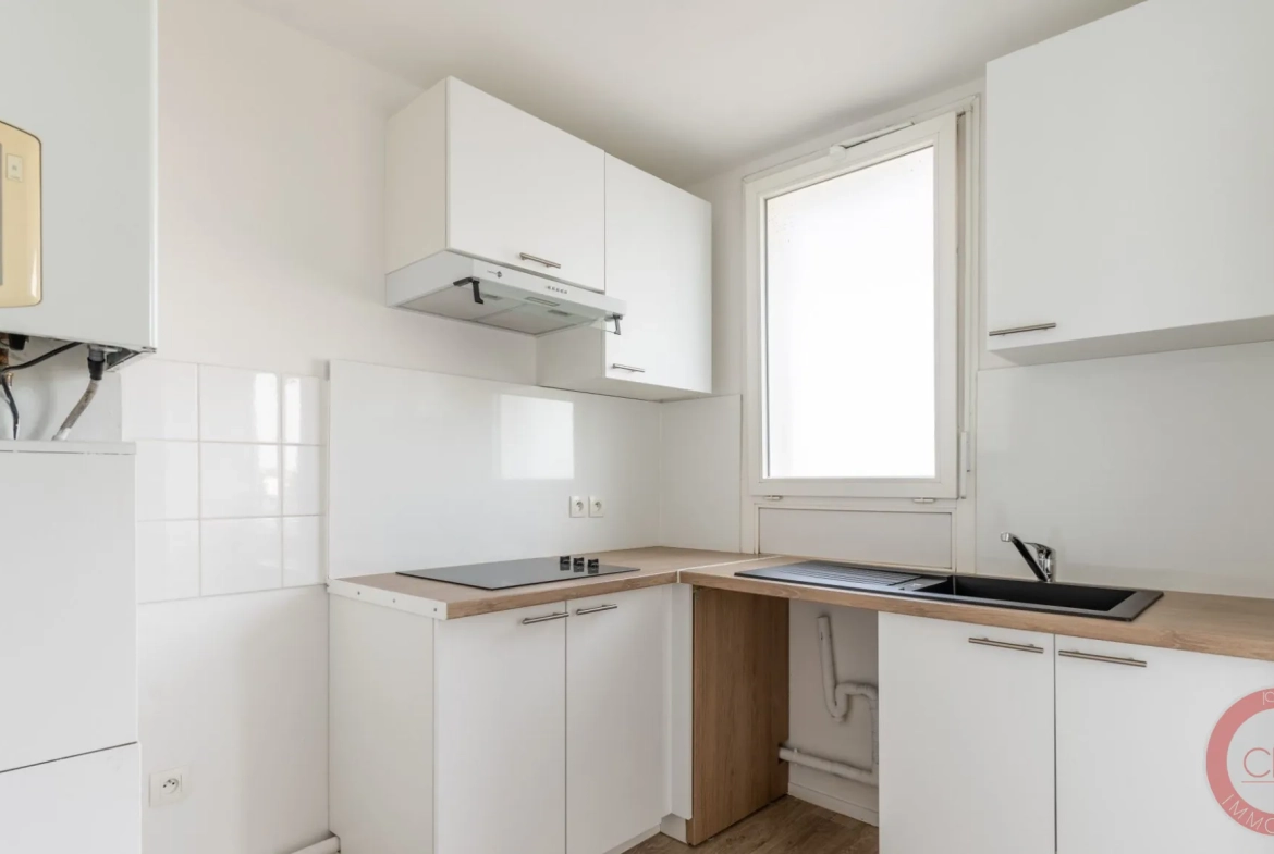 Appartement T3 lumineux avec terrasse à Cenon - Confort et commodités à proximité 