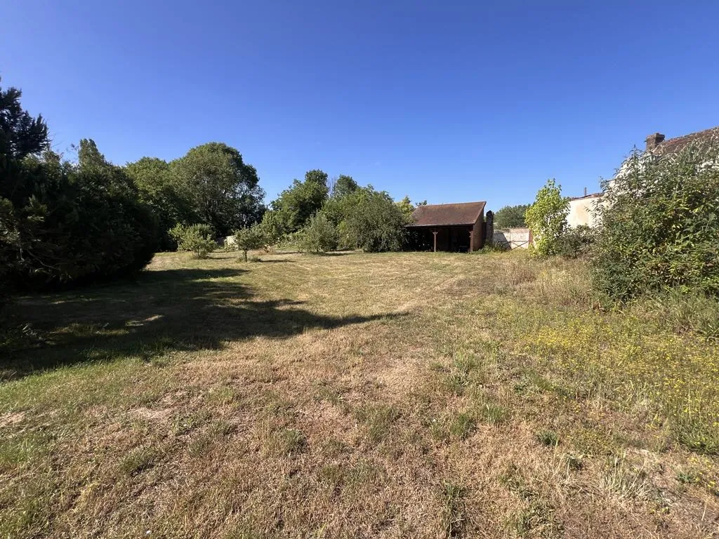 Belle maison avec grand jardin à Joigny, 4 chambres, dépendances, secteur calme 