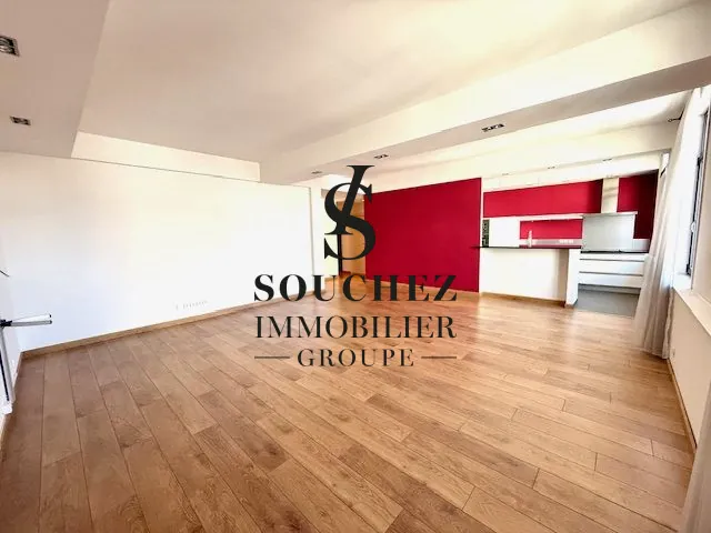 Appartement lumineux de 150 m² avec ascenseur à Lens, idéalement situé 