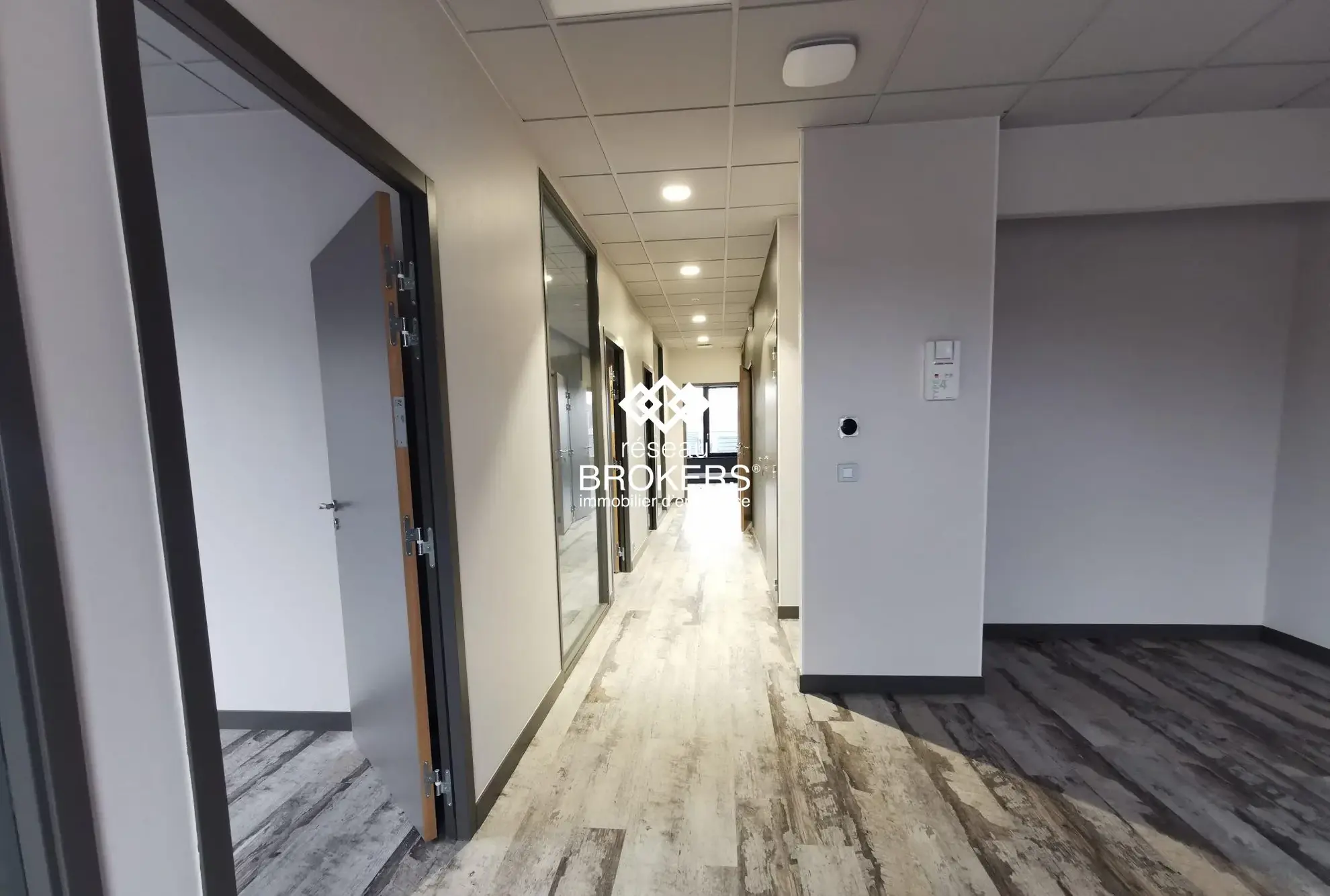 Location de bureaux modernes avec parking à Thonon-les-Bains 