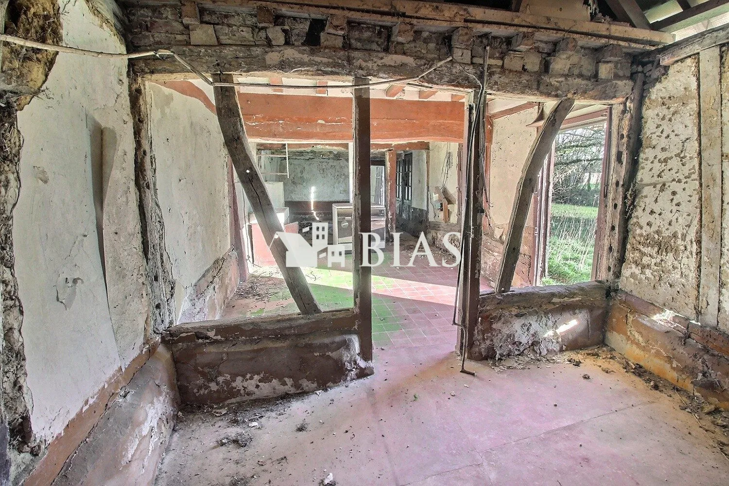 Ancien manoir avec parcelle constructible à Vieux-Manoir près de Rouen 