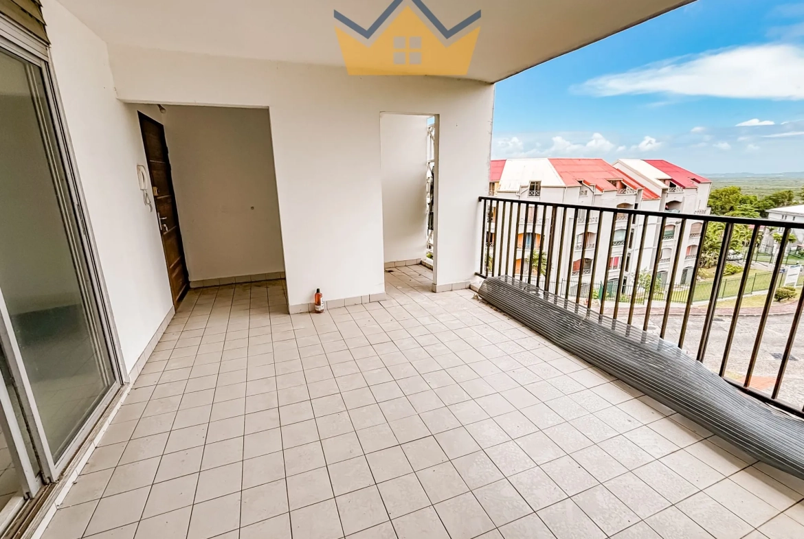 Appartement T4 avec Vue Mer à Rénover à Le Lamentin en Martinique 