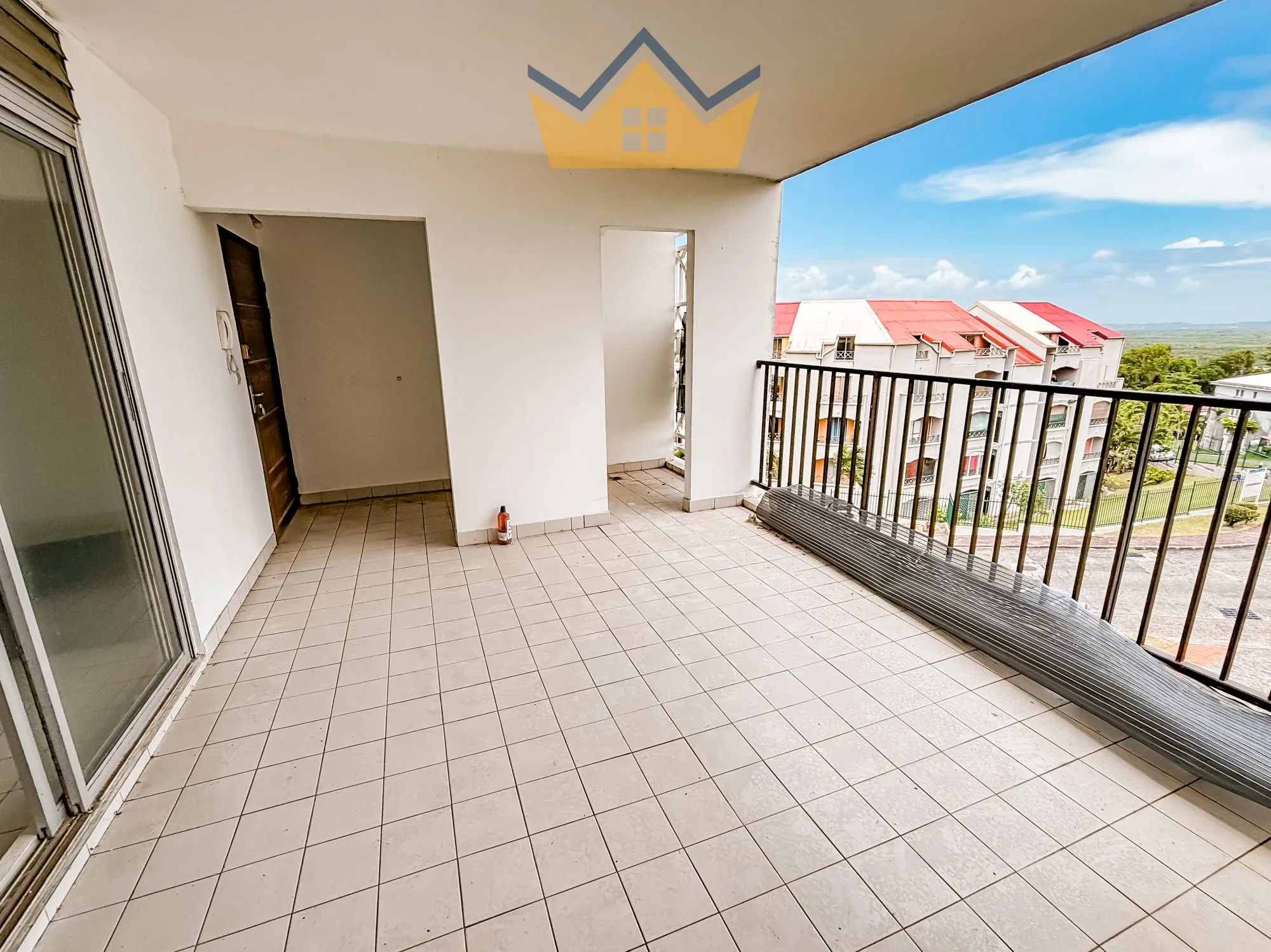 Appartement T4 avec Vue Mer à Rénover à Le Lamentin en Martinique 