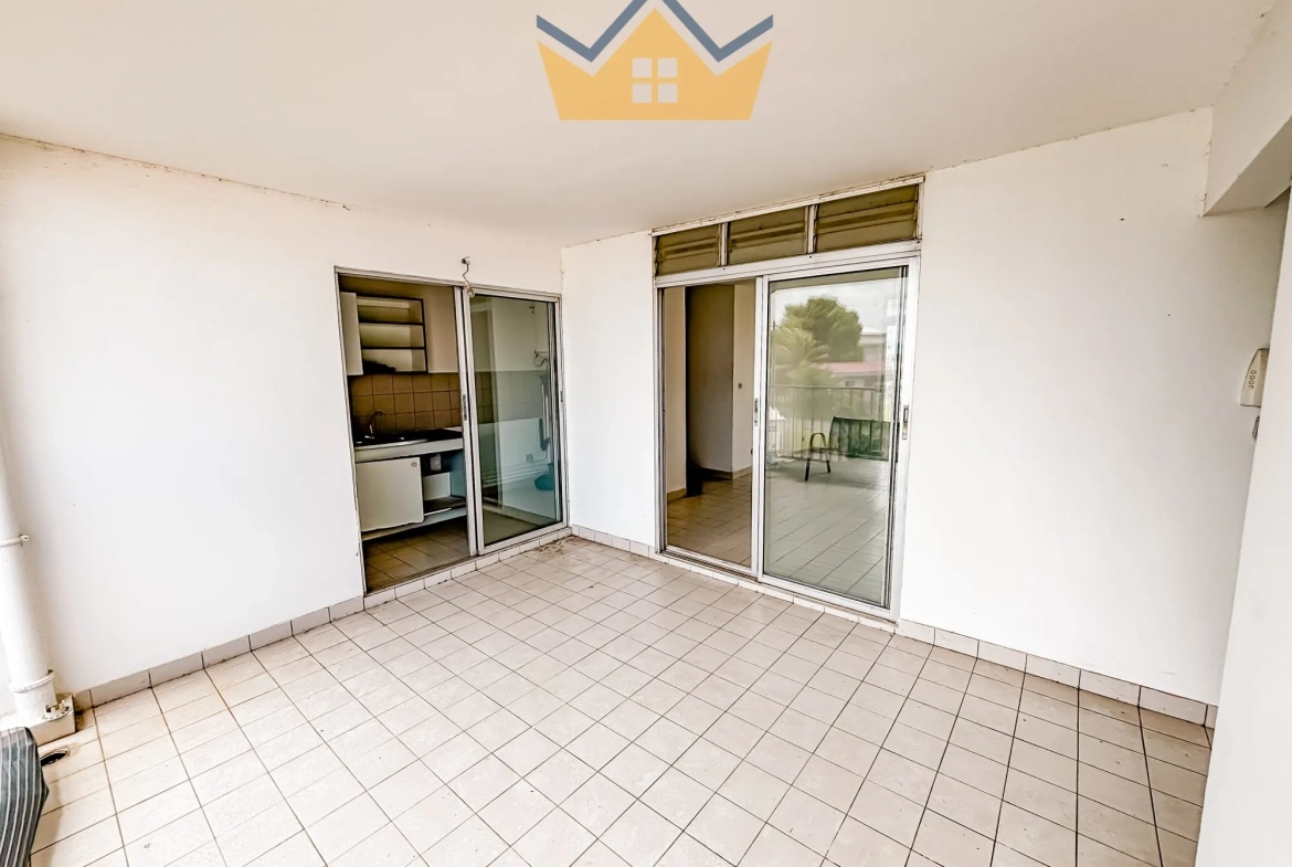 Appartement T4 avec Vue Mer à Rénover à Le Lamentin en Martinique 