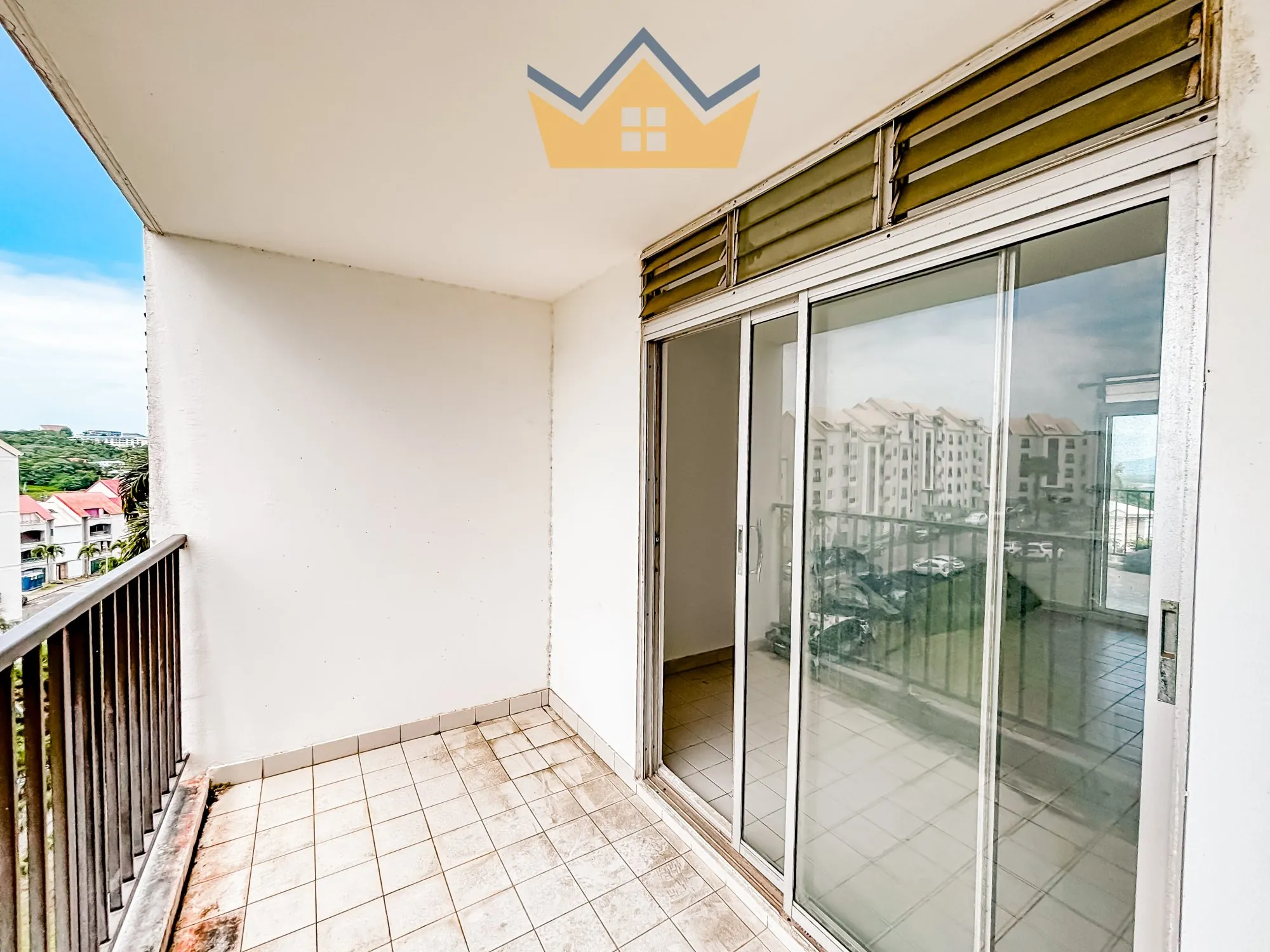 Appartement T4 avec Vue Mer à Rénover à Le Lamentin en Martinique 