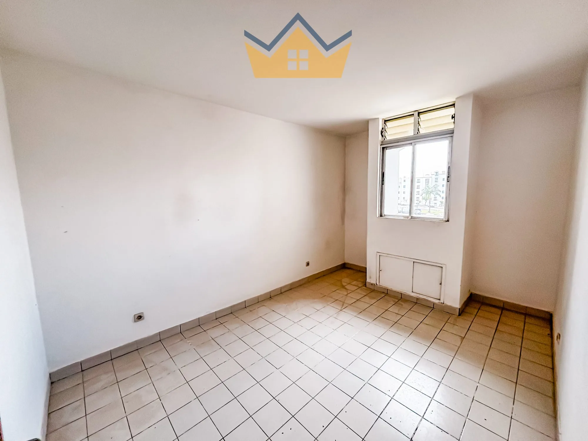 Appartement T4 avec Vue Mer à Rénover à Le Lamentin en Martinique 