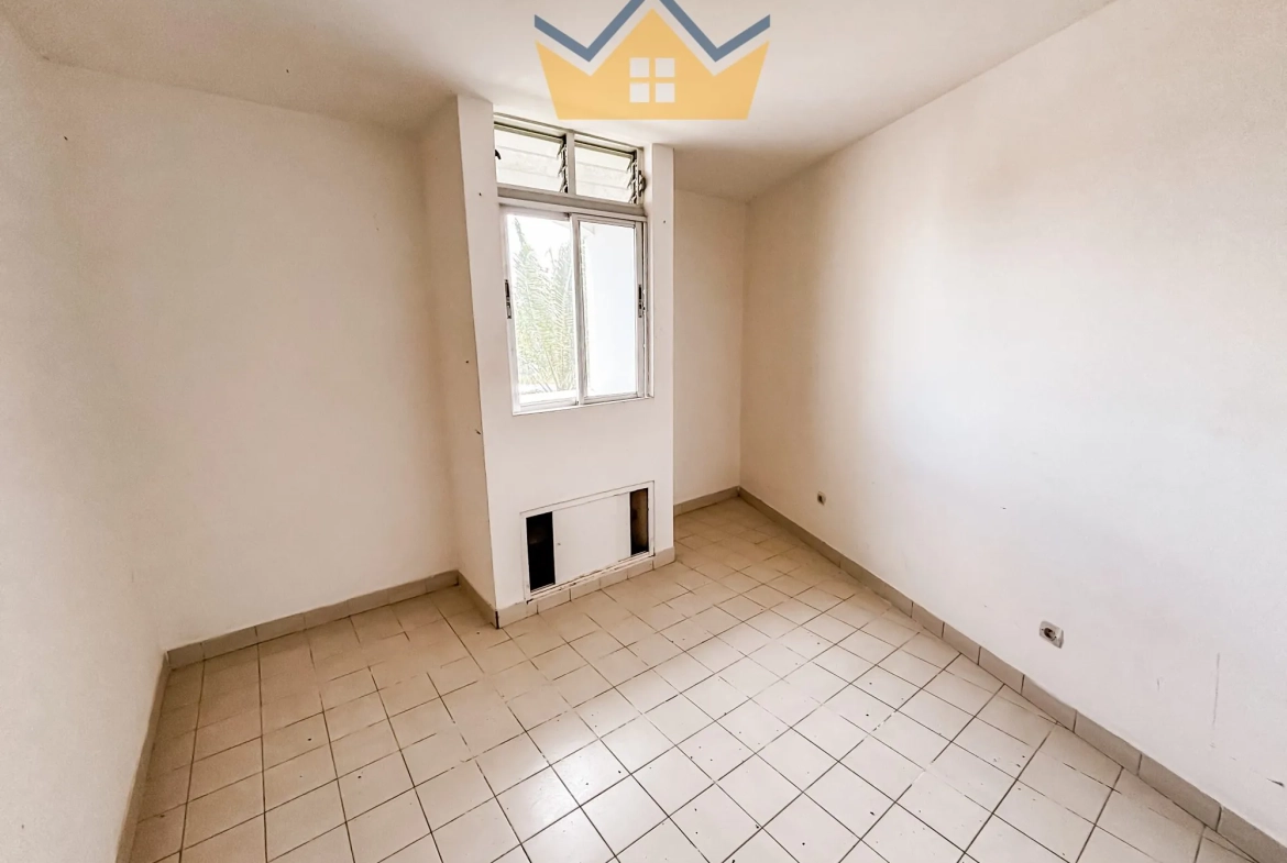 Appartement T4 avec Vue Mer à Rénover à Le Lamentin en Martinique 