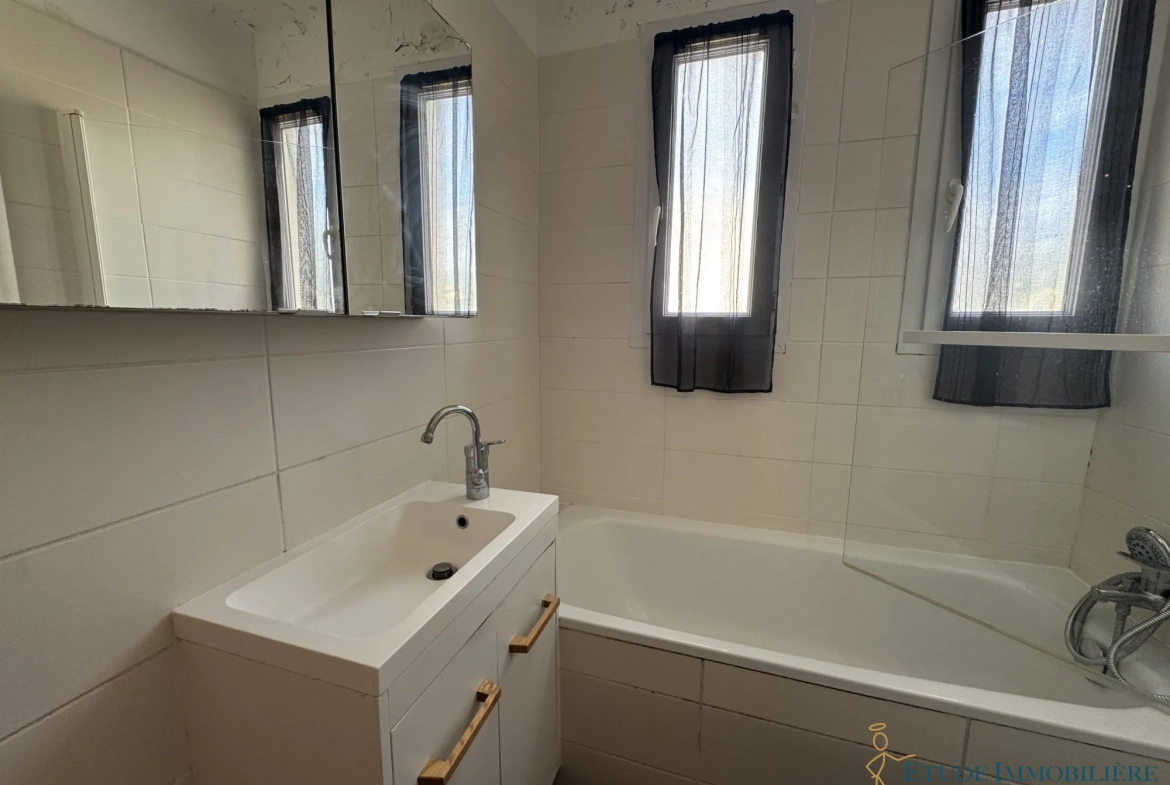 Achat Appartement T3 avec Balcon à Clermont l'Hérault - Opportunité à saisir 