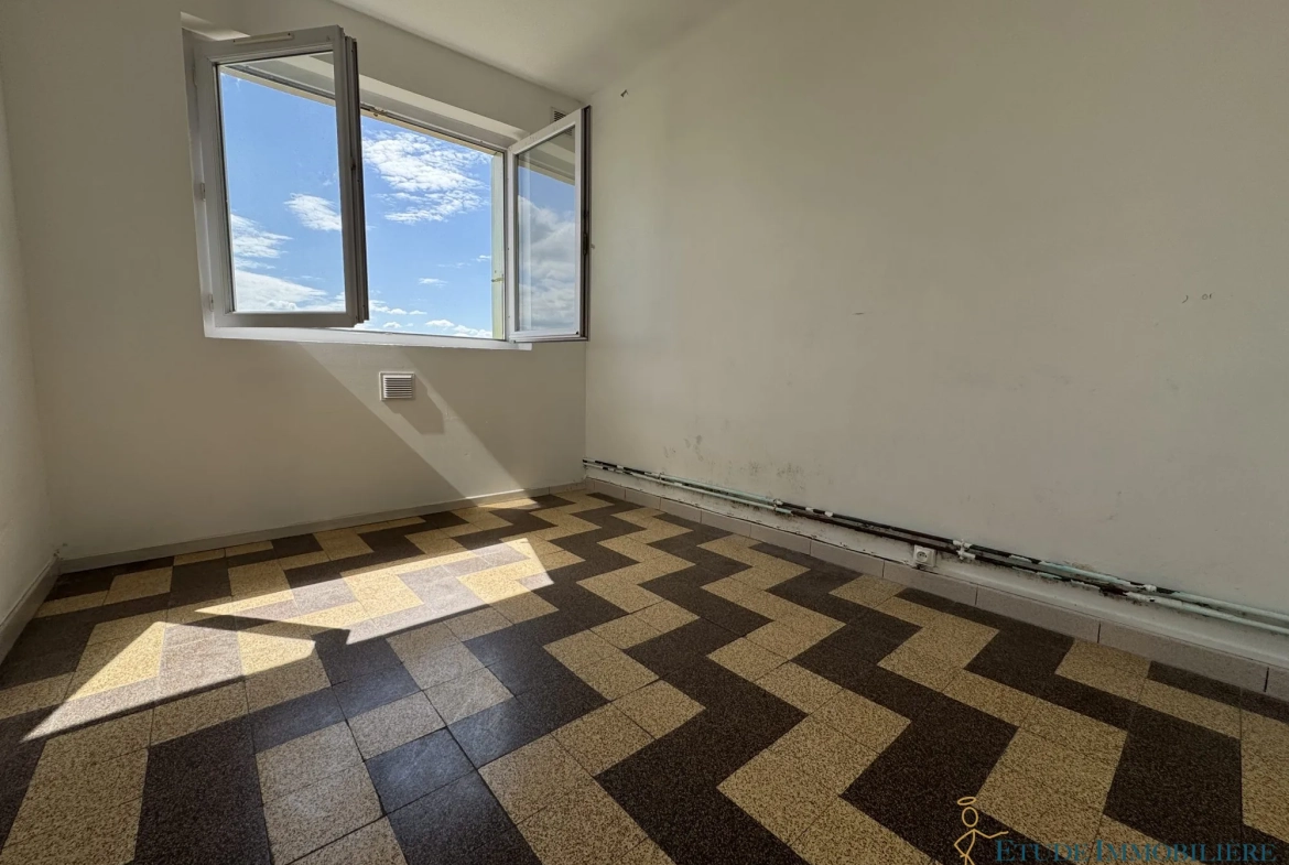 Achat Appartement T3 avec Balcon à Clermont l'Hérault - Opportunité à saisir 