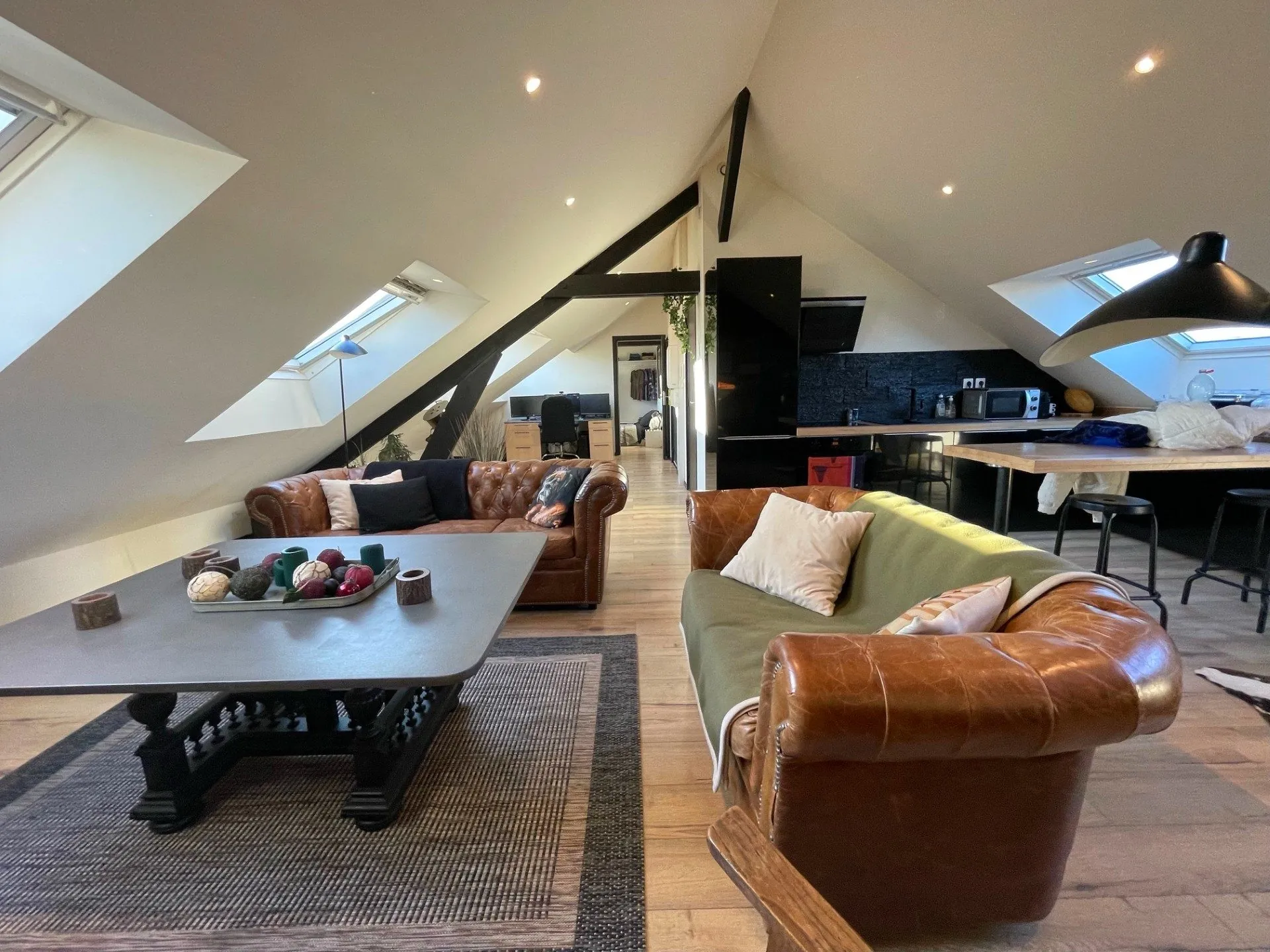 Appartement T2 esprit loft à Amiens avec rénovation récente et emplacement privilégié 