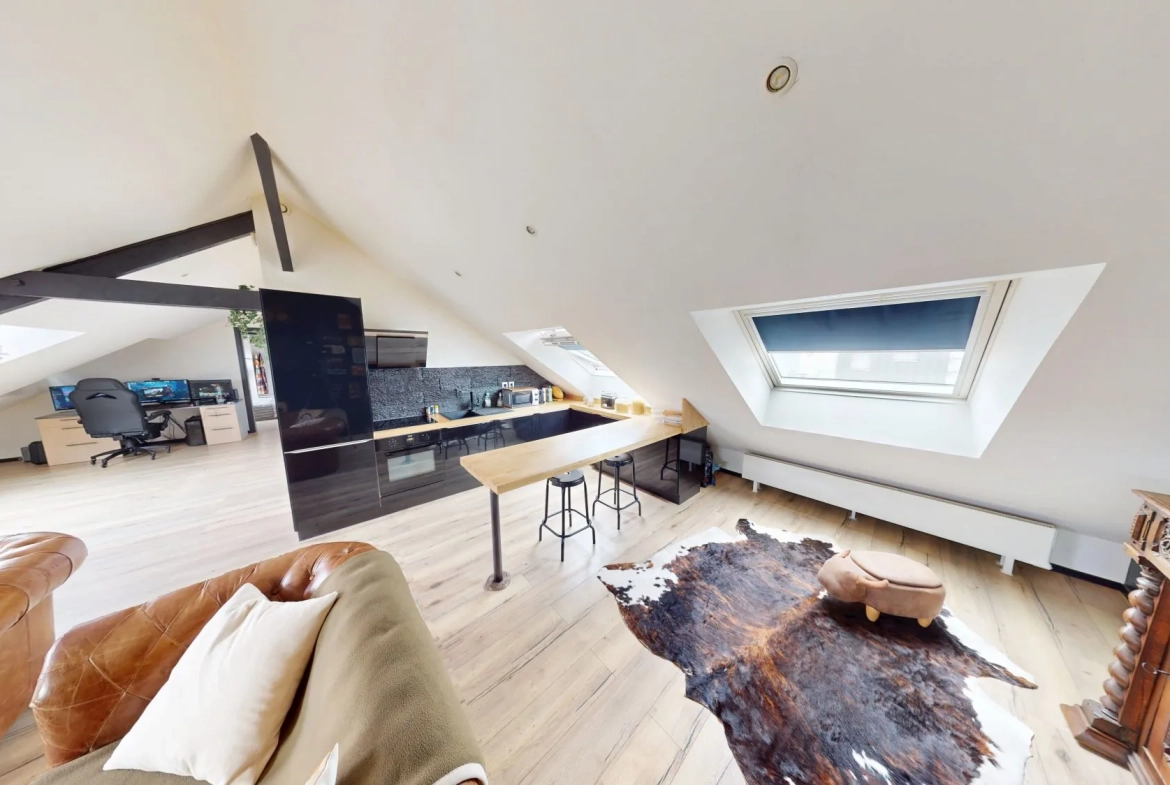 Appartement T2 esprit loft à Amiens avec rénovation récente et emplacement privilégié 
