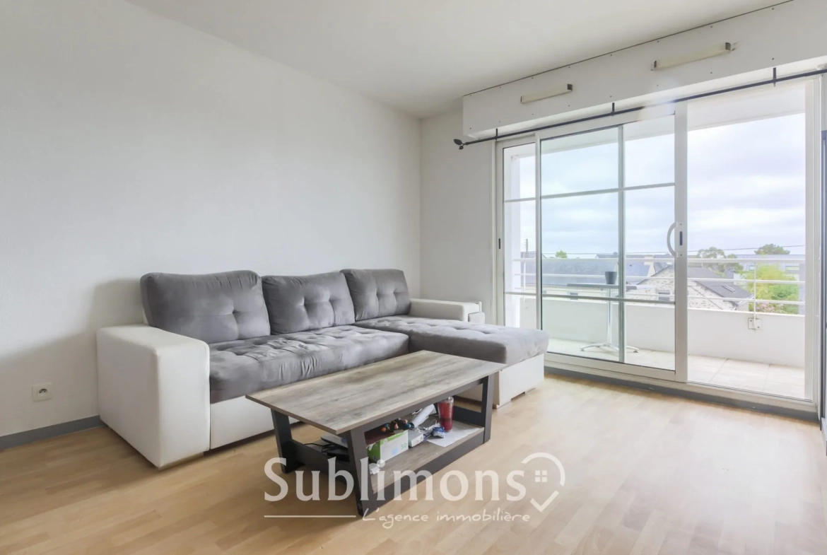 Appartement T2 lumineux avec balcon et parking privé à Séné près Vannes 