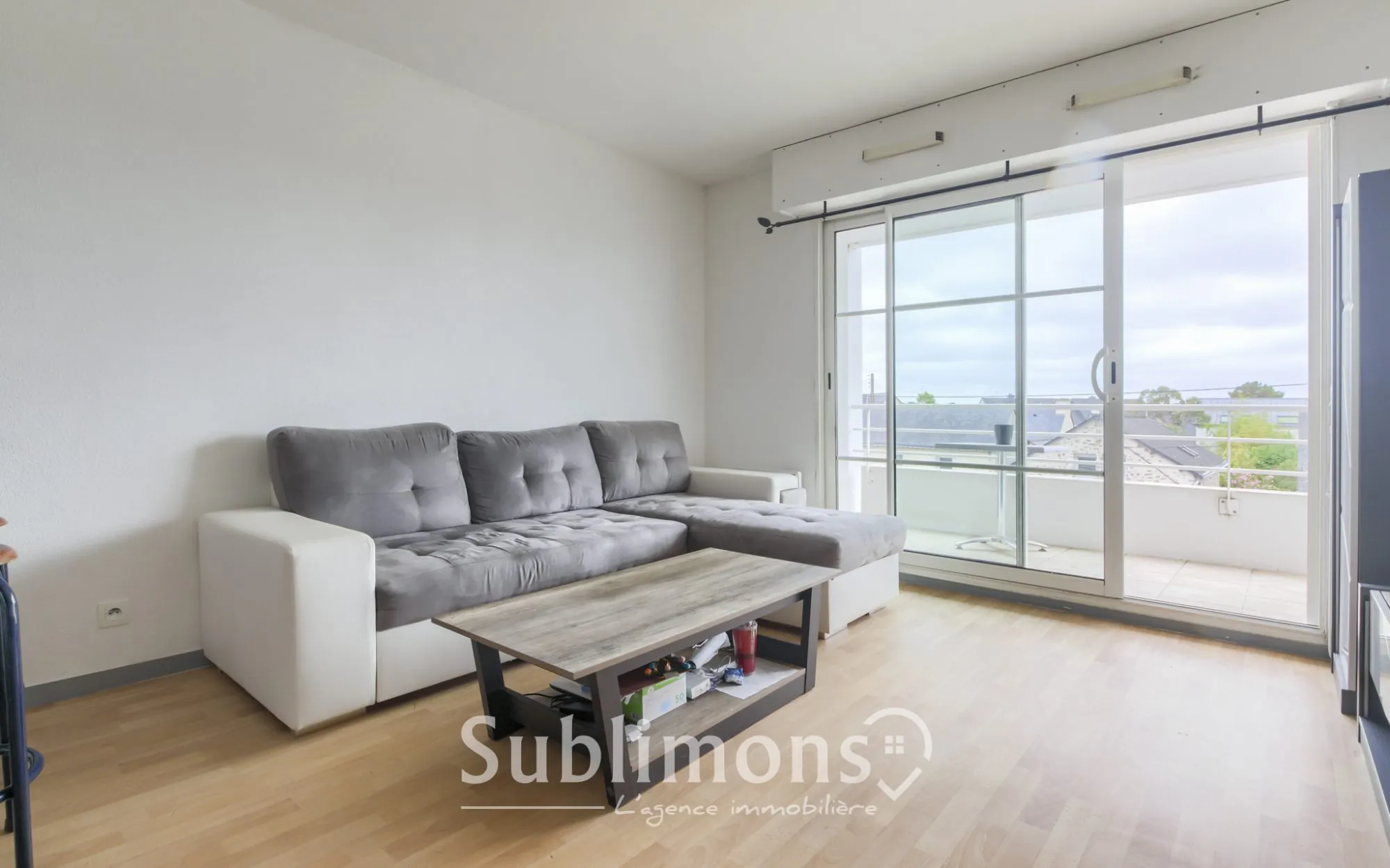 Appartement T2 lumineux avec balcon et parking privé à Séné près Vannes 