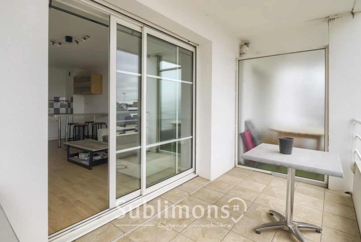 Appartement T2 lumineux avec balcon et parking privé à Séné près Vannes 