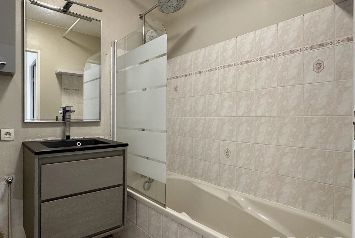 Bel appartement T2 avec balcon, cave et parking sécurisé à Dijon Clemenceau 
