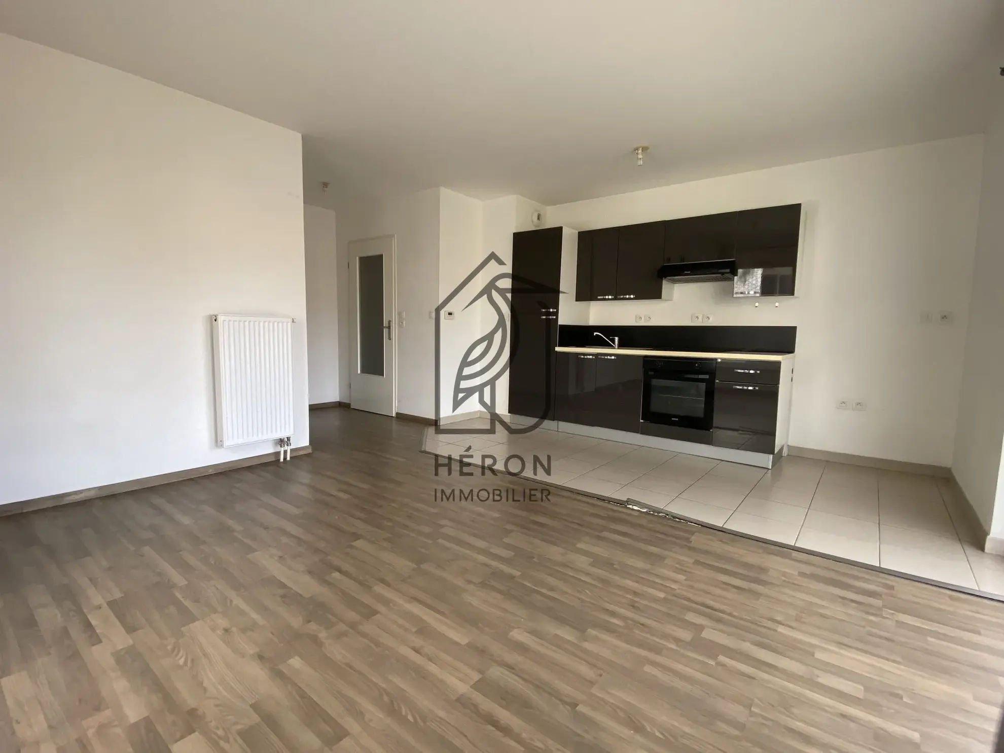 Appartement T2 avec balcon et parking sécurisé à Roubaix centre 