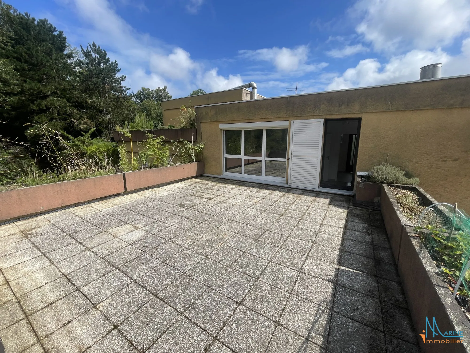 Appartement 2 chambres avec terrasse ensoleillée à Dieppe 