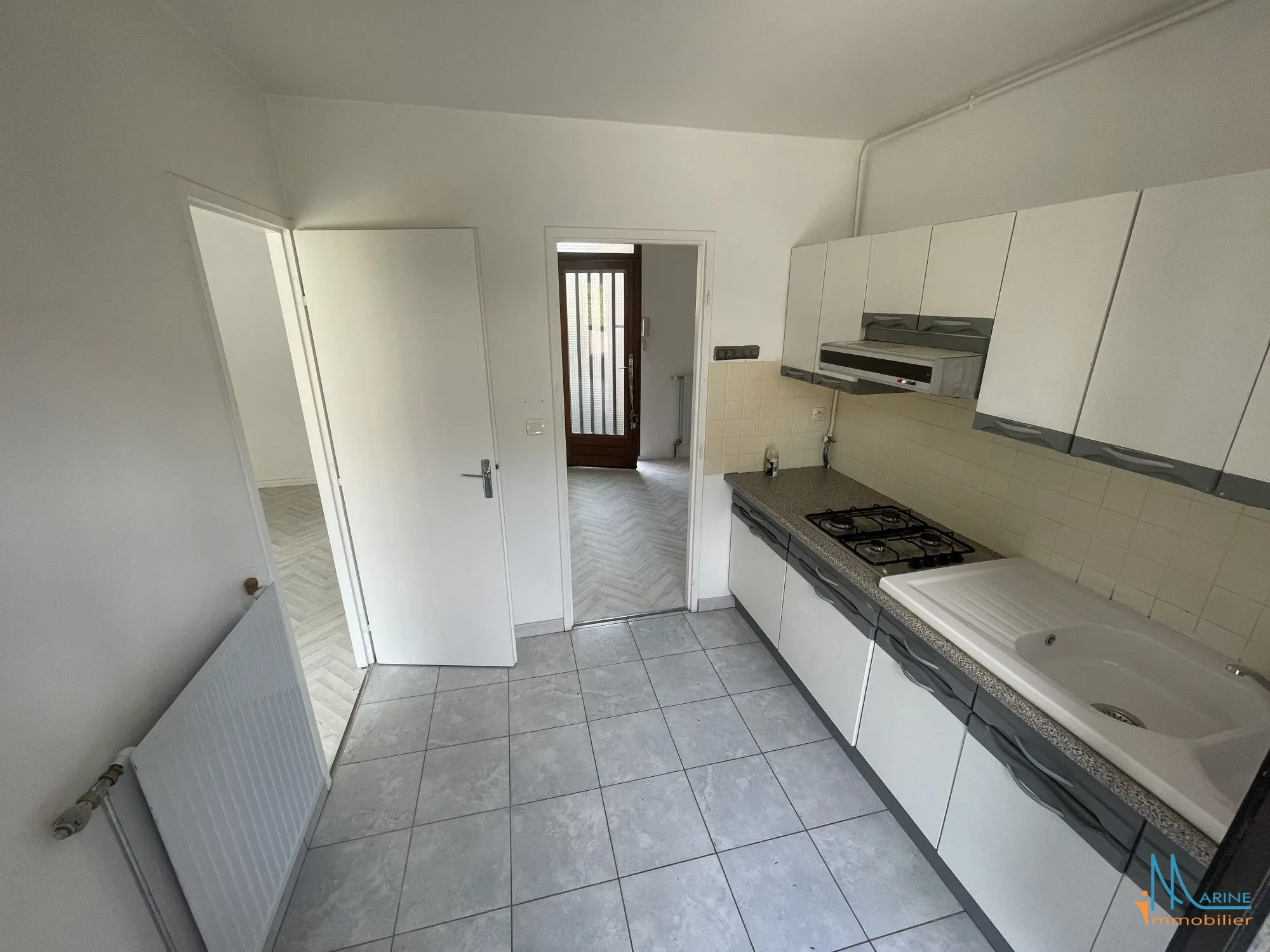 cuisine val druel t3 Appartement 2 chambres avec terrasse ensoleillée à Dieppe 