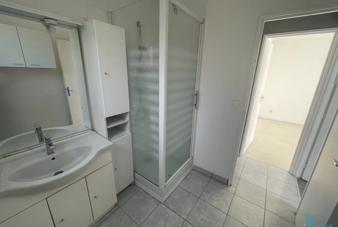 Appartement 2 chambres avec terrasse ensoleillée à Dieppe 