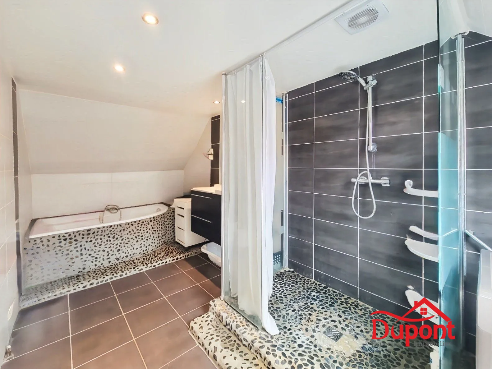 Maison mitoyenne 2 chambres avec terrasse à Bertry - Immobilier résidentiel 
