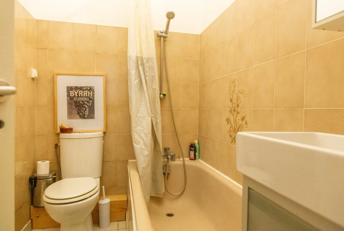 Appartement T2 à Bordeaux Centre, proche Université, en parfait état 