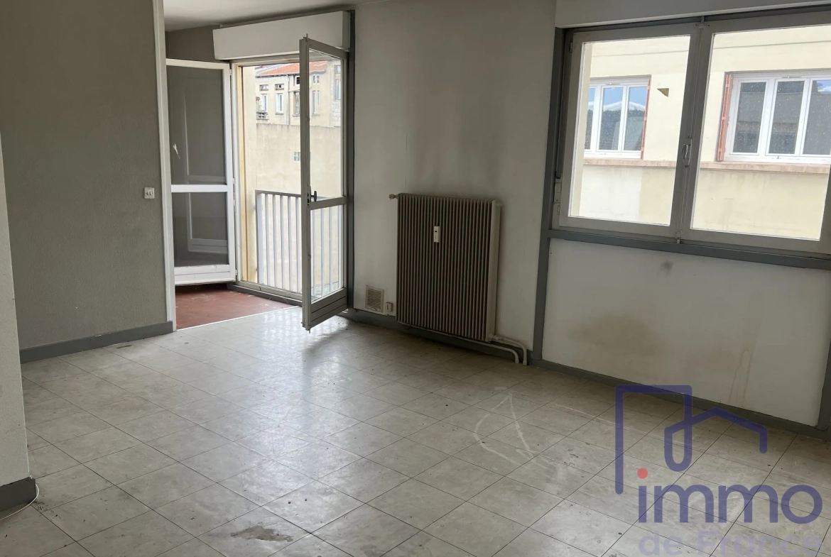 Appartement T1 à Saint-Étienne Centre-ville, à rénover 