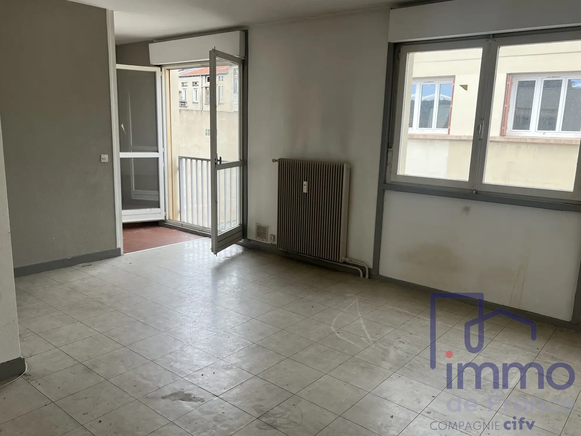 Appartement T1 à Saint-Étienne Centre-ville, à rénover 