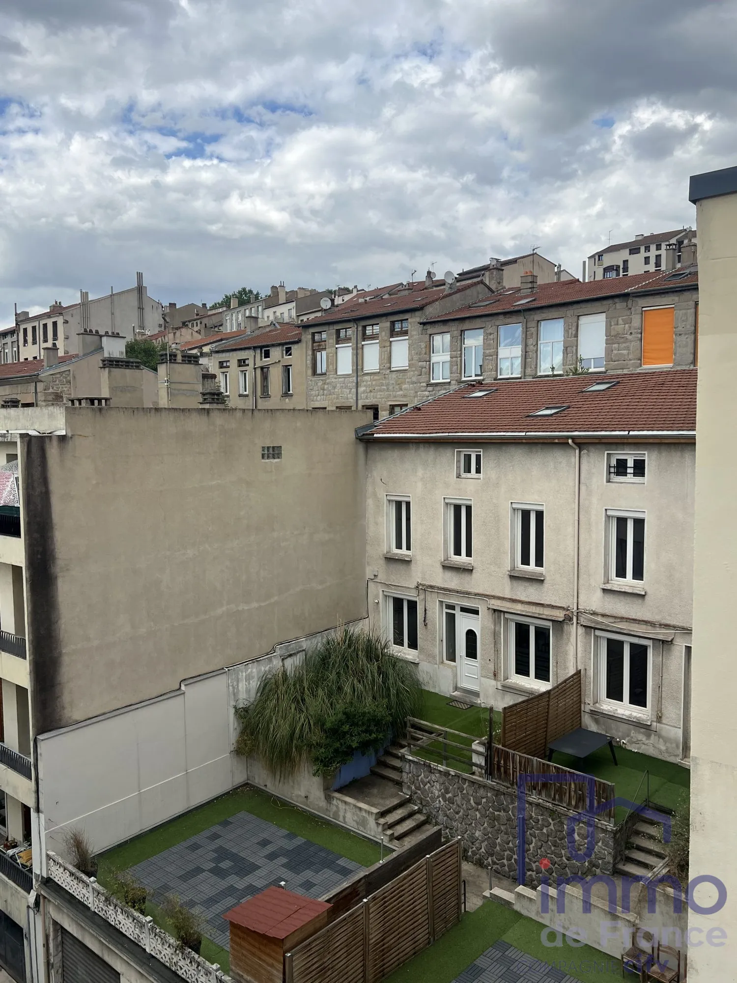 Appartement T1 à Saint-Étienne Centre-ville, à rénover 