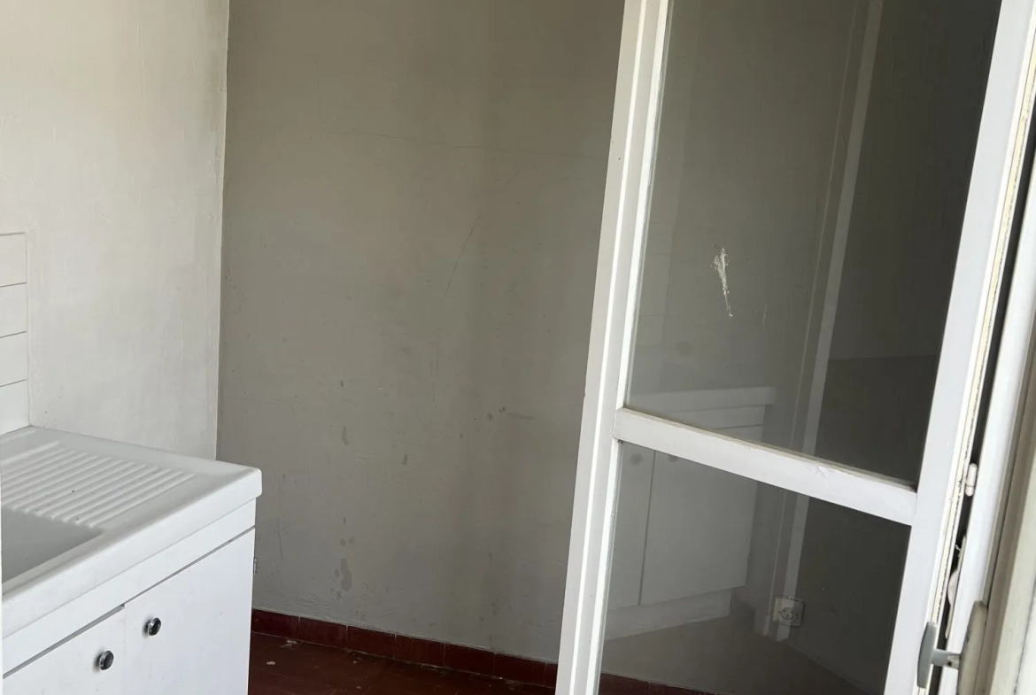 Appartement T1 à Saint-Étienne Centre-ville, à rénover 