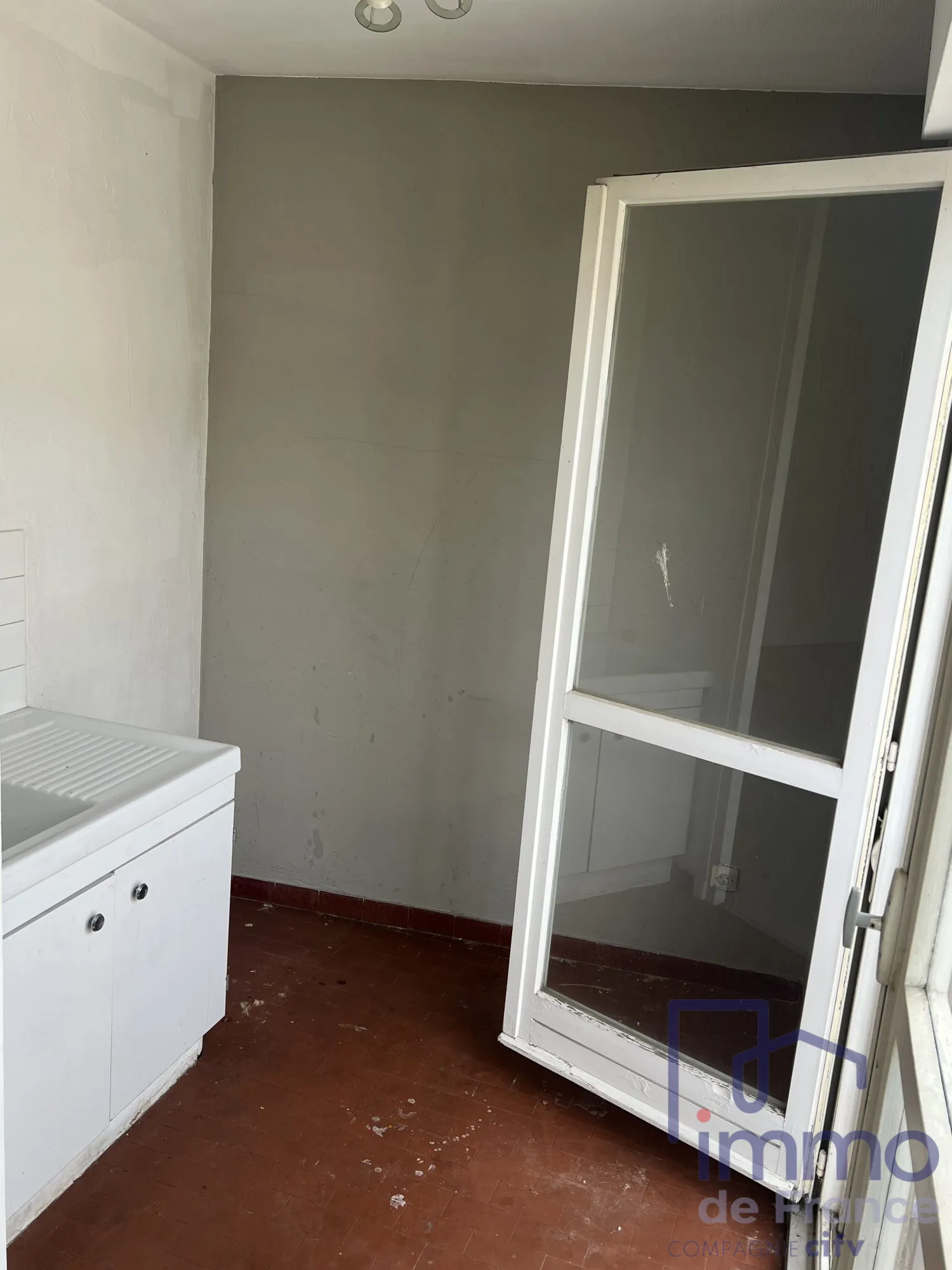 Appartement T1 à Saint-Étienne Centre-ville, à rénover 